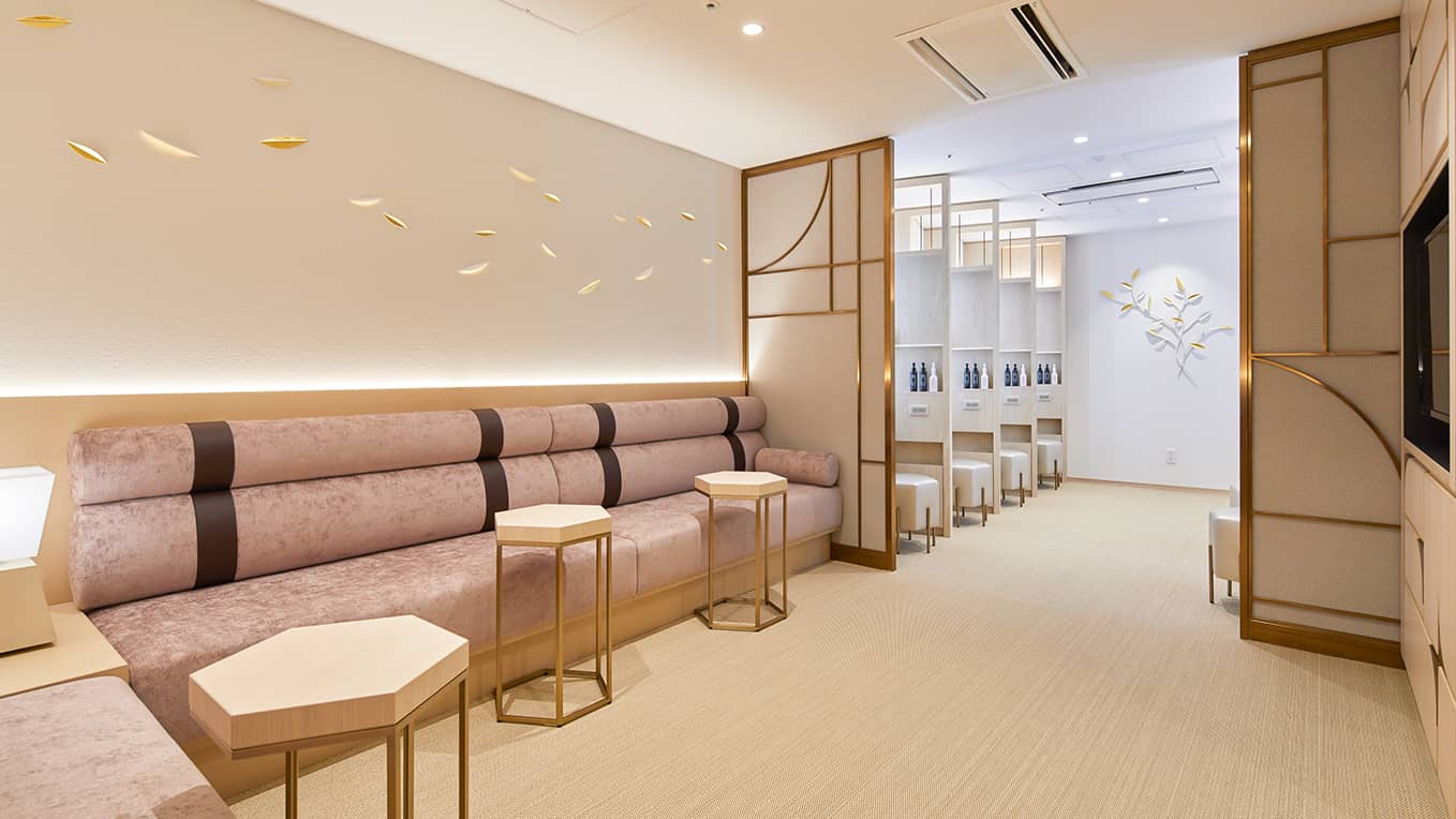 Spacious After-Bath Lounge